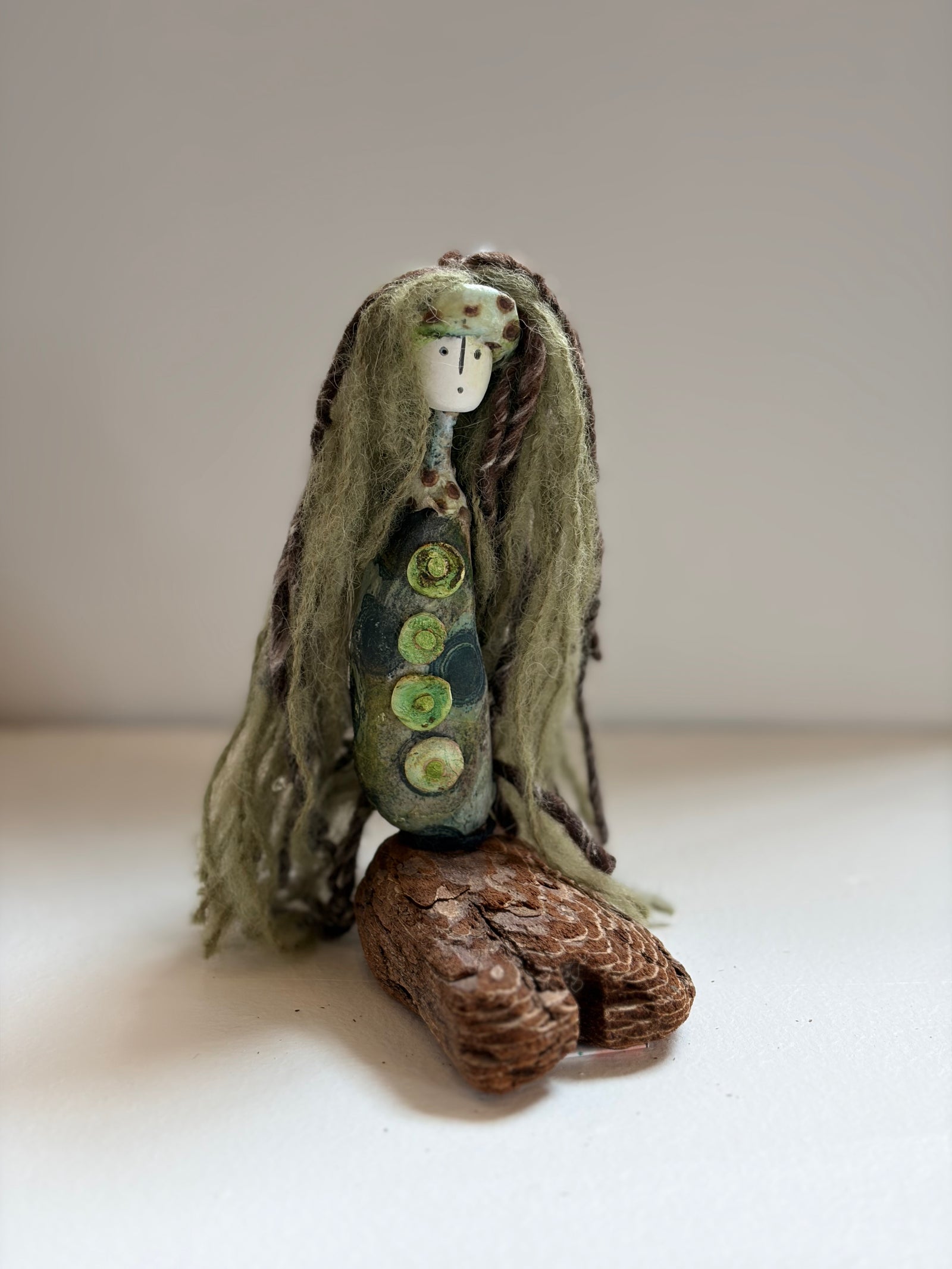 aMused Studio - Freestanding Fibre Muse Med