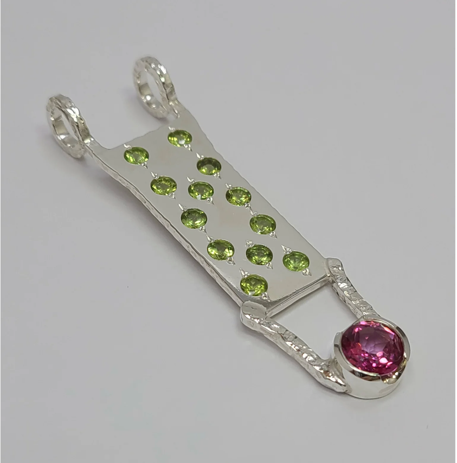 JVHaegen - Jewellery - Glass Peridot Pendant